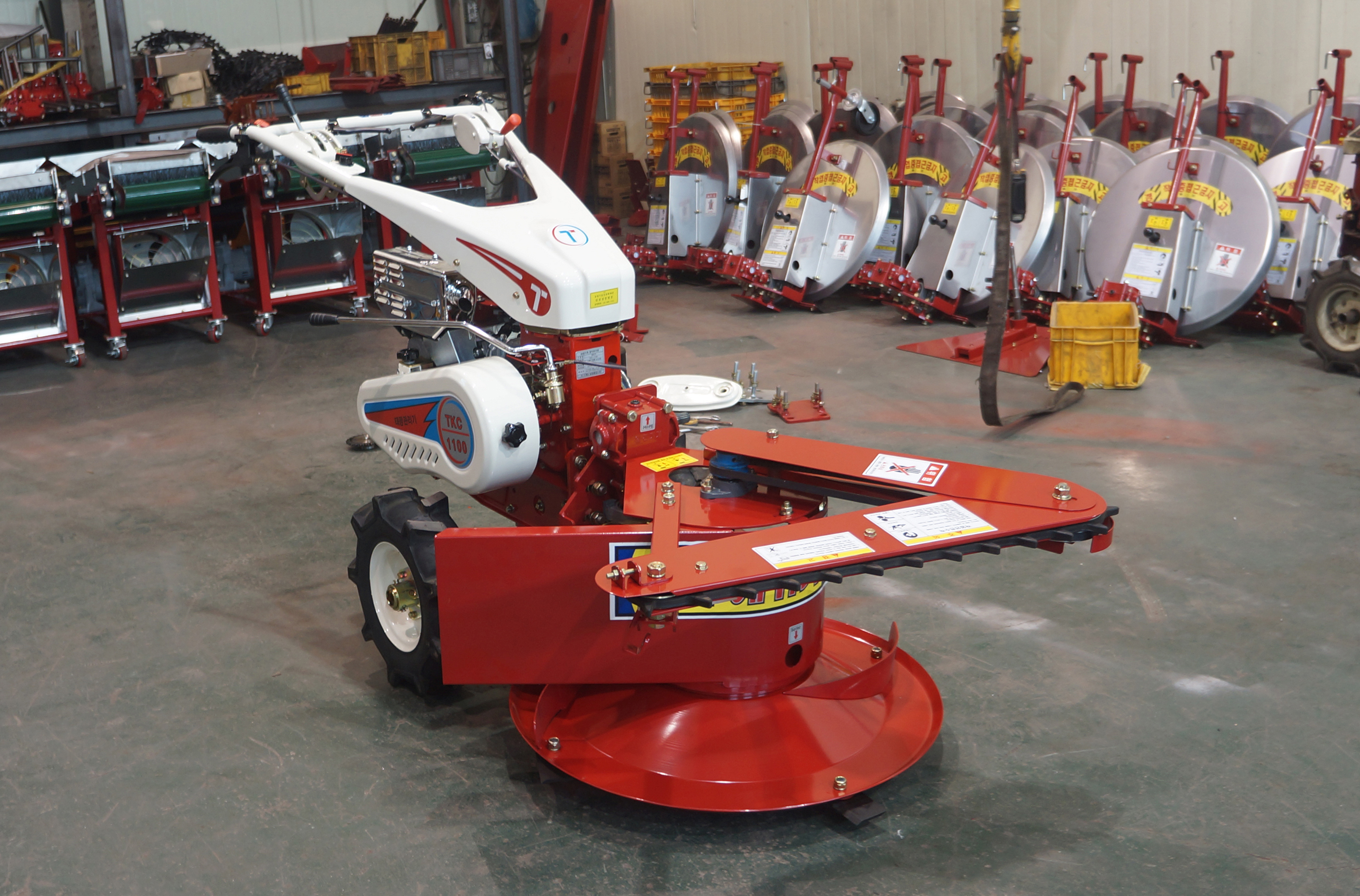 사료작물수확기